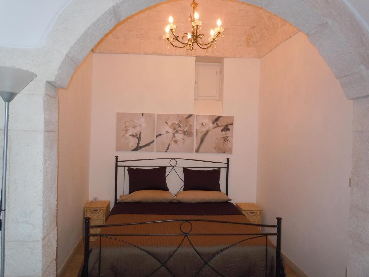 Casa Josephina - Three Level Stone Home With Balcony, 2 Roof Terraces & Sea Views Ostuni Buitenkant foto
