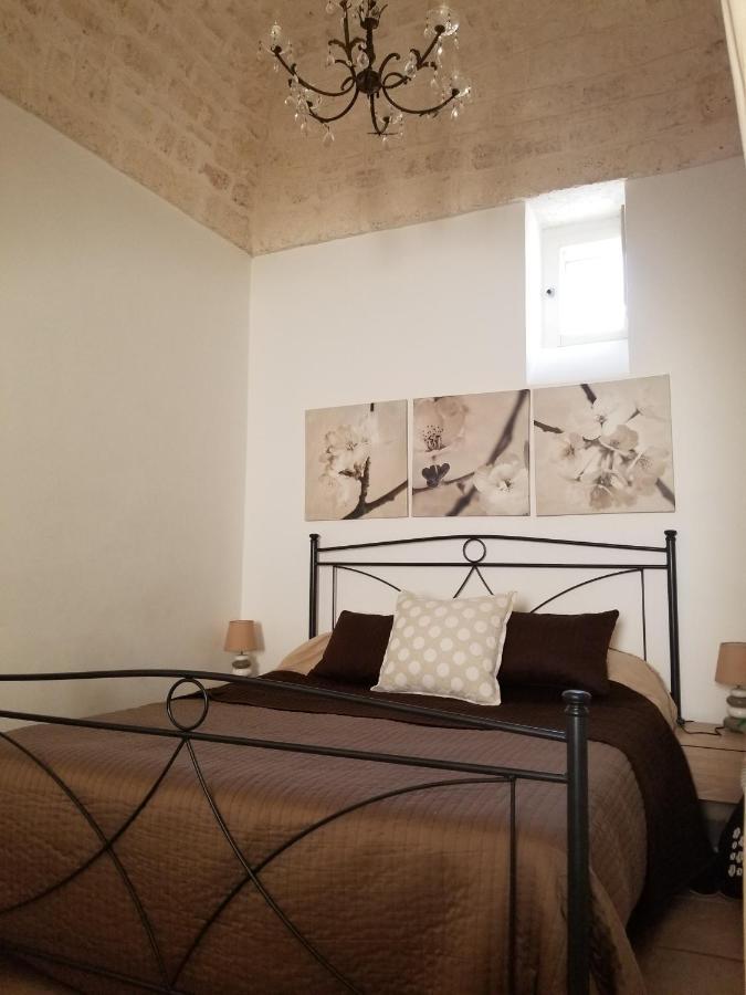Casa Josephina - Three Level Stone Home With Balcony, 2 Roof Terraces & Sea Views Ostuni Buitenkant foto