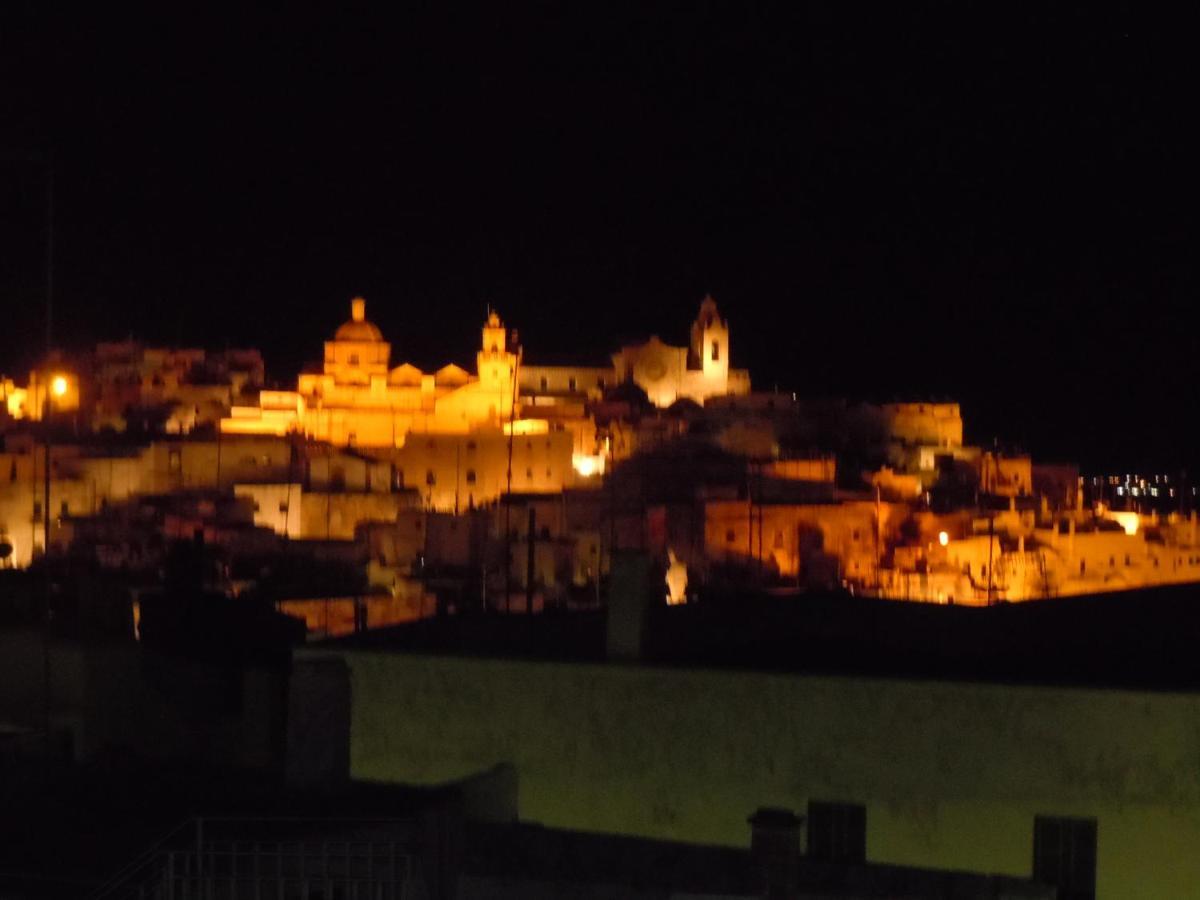 Casa Josephina - Three Level Stone Home With Balcony, 2 Roof Terraces & Sea Views Ostuni Buitenkant foto