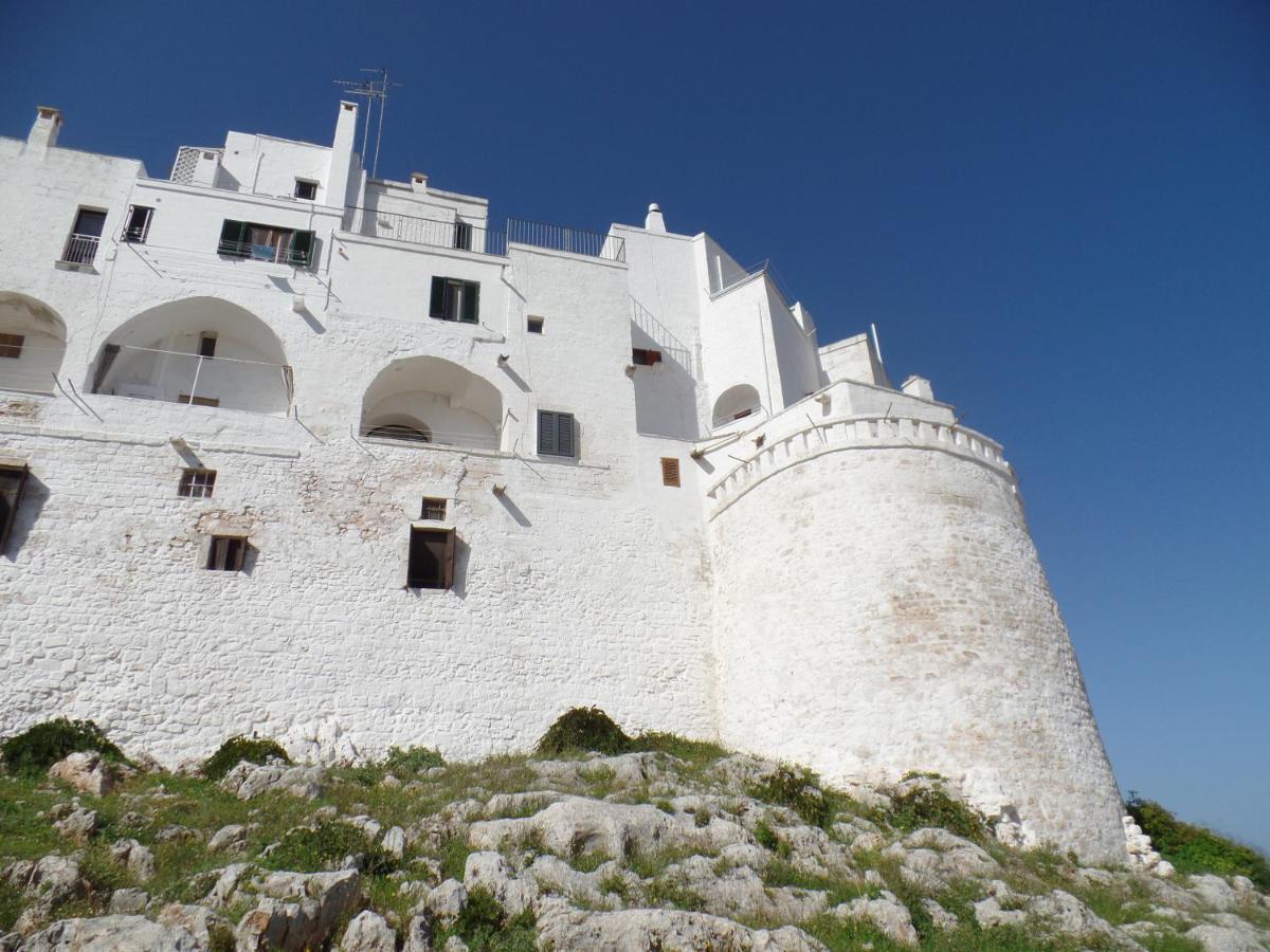 Casa Josephina - Three Level Stone Home With Balcony, 2 Roof Terraces & Sea Views Ostuni Buitenkant foto
