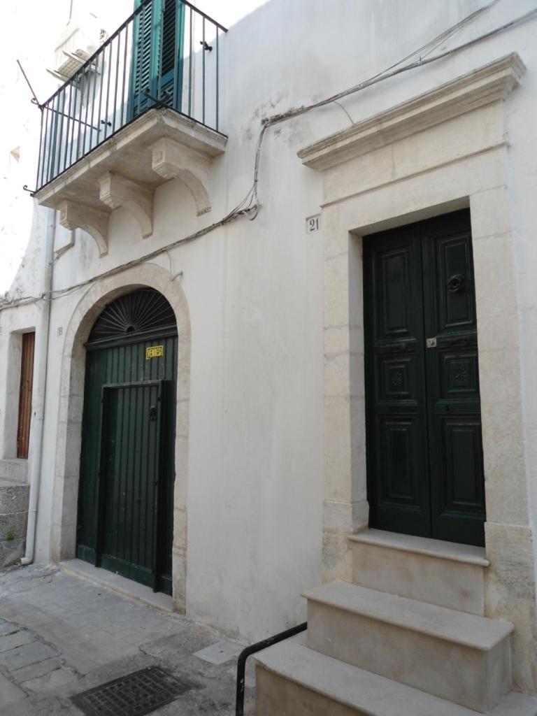 Casa Josephina - Three Level Stone Home With Balcony, 2 Roof Terraces & Sea Views Ostuni Buitenkant foto